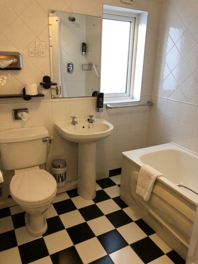골웨이 Amber Hill B&B 외부 사진