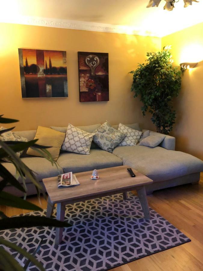 골웨이 Amber Hill B&B 외부 사진